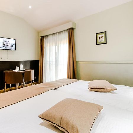 Pucioasa Hotel Marina מראה חיצוני תמונה
